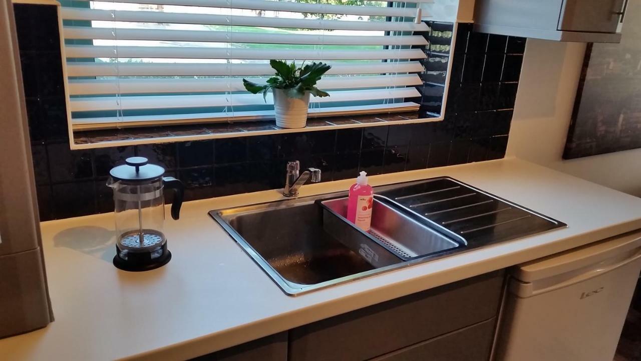 Appartement New Contemporary Flat Minutes From Airport & Nec à Marston Green Extérieur photo